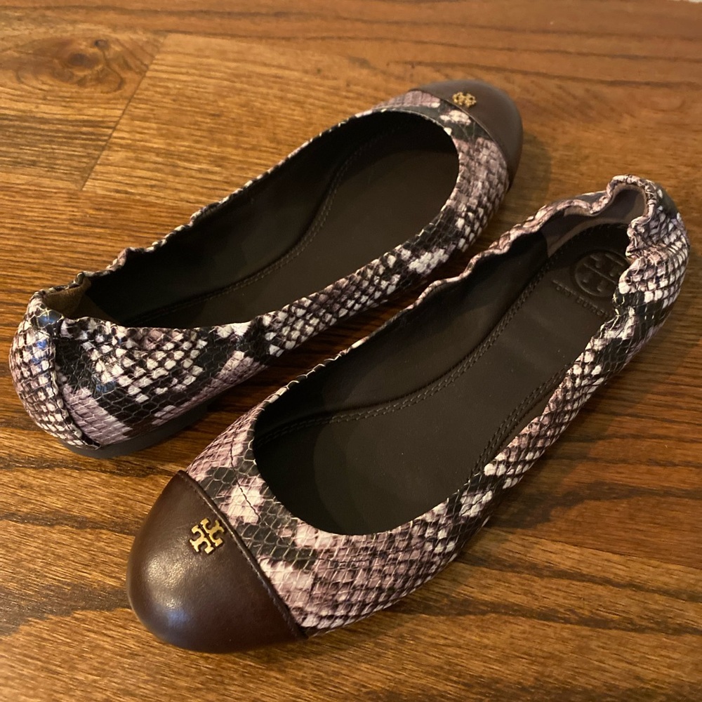 New Tory Burch Snake Print Logo Ballet Flats 7.5